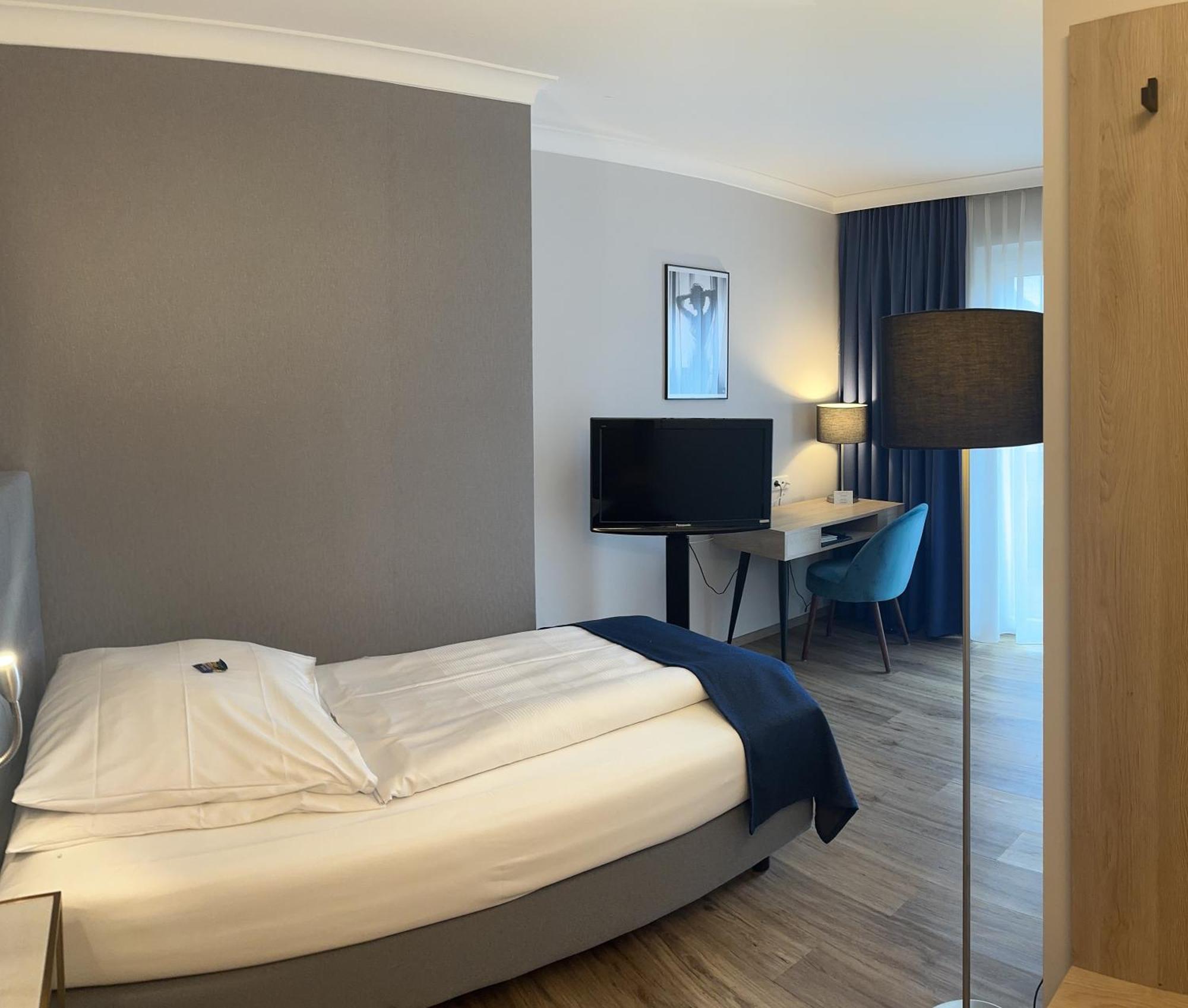 Hotel Raeucherhansl Loiching Buitenkant foto