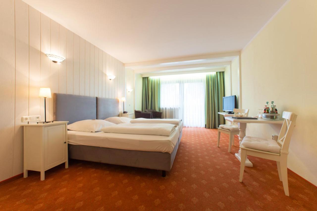 Hotel Raeucherhansl Loiching Buitenkant foto