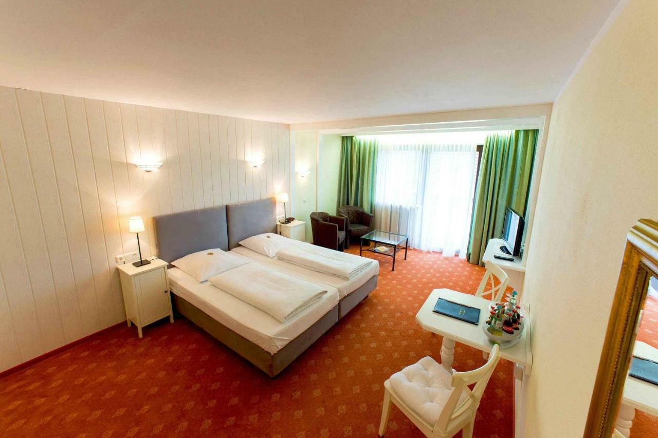 Hotel Raeucherhansl Loiching Buitenkant foto