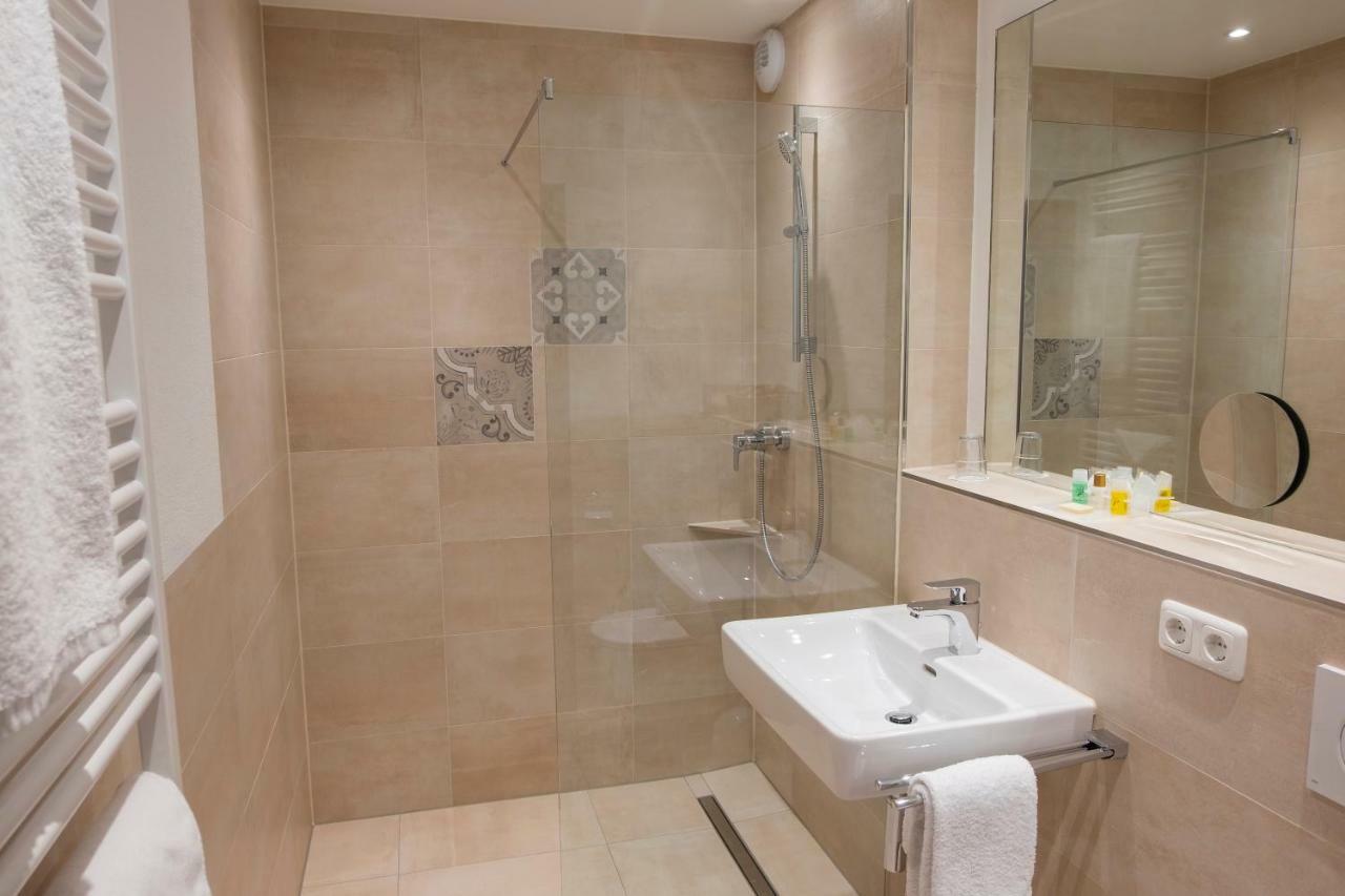 Hotel Raeucherhansl Loiching Buitenkant foto